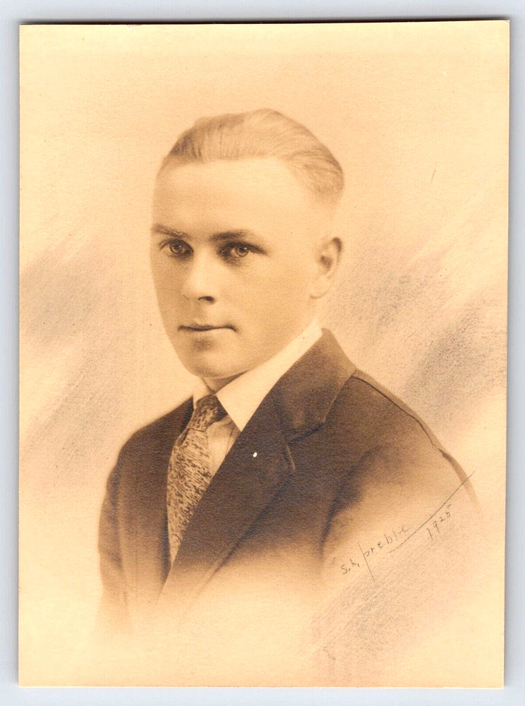 Vintage Photo Portrait Picture Young Man Boy Suit Tie School Student Photograph