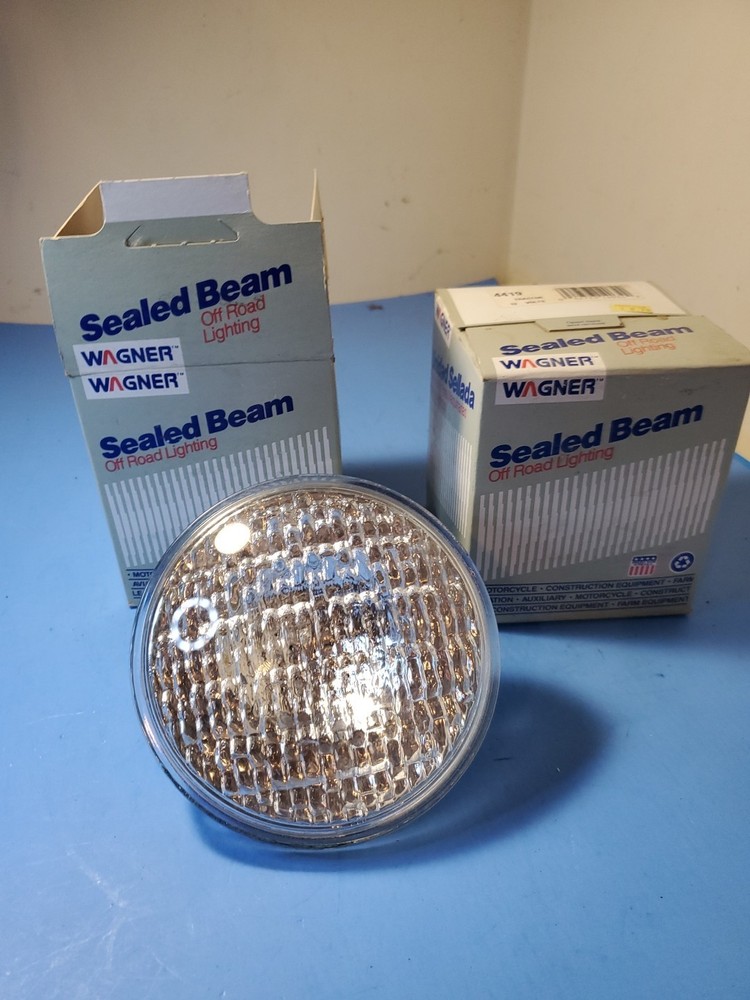 Lot Of 2  Wagner 4419 Tractor Lamp Sealed Beam 5