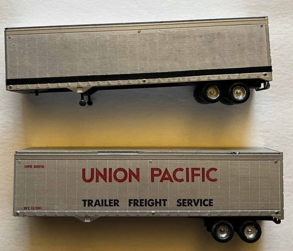 HO Scale Union Pacific Semi Truck Trailers Lot of 2 SIlver