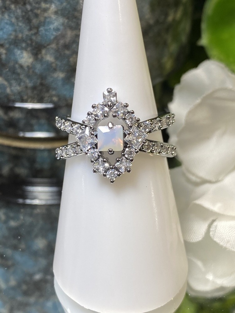Bomb Party Ring 💍 Size 7 RG99995 Crossover Queen Original Collection 🤍