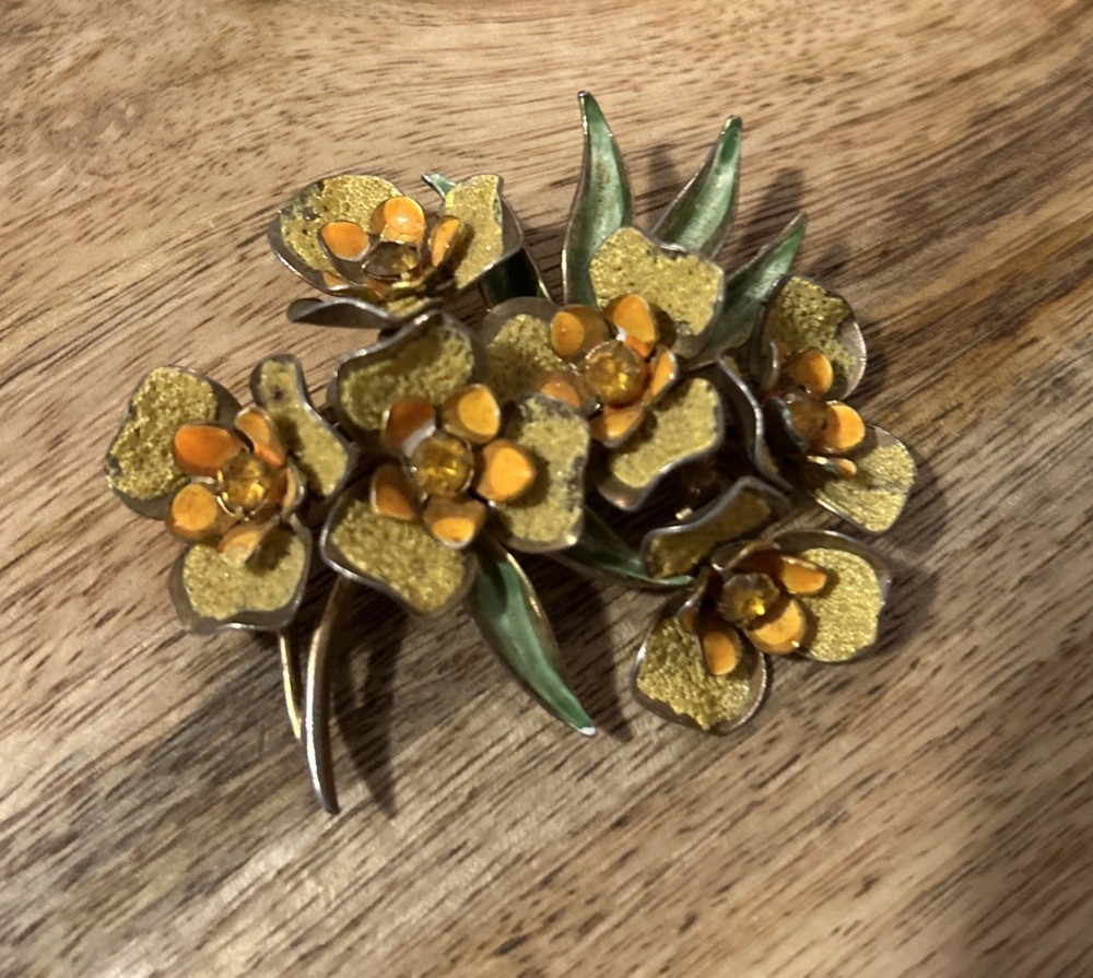 Vintage Signed Weiss Metal Flower Bouquet Pin Brooch