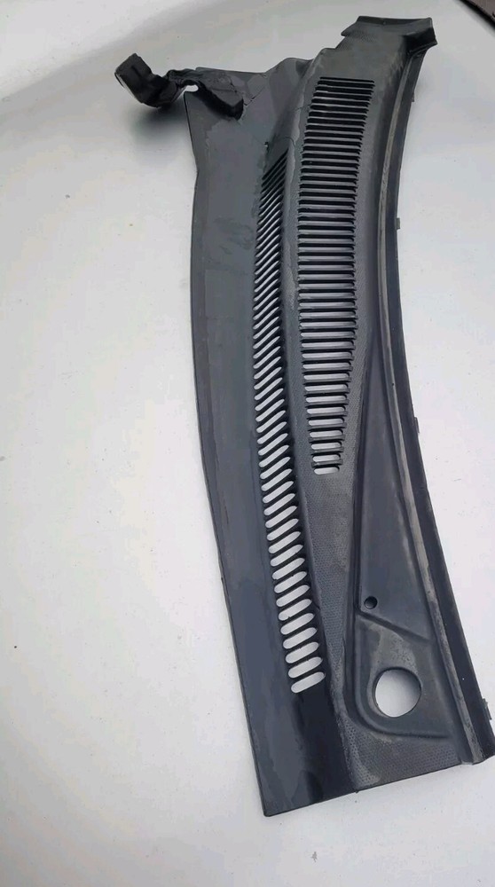 2005-10 JEEP GRAND CHEROKEE LEFT SIDE VENT COWL COVER GRILLE OEM 55156853