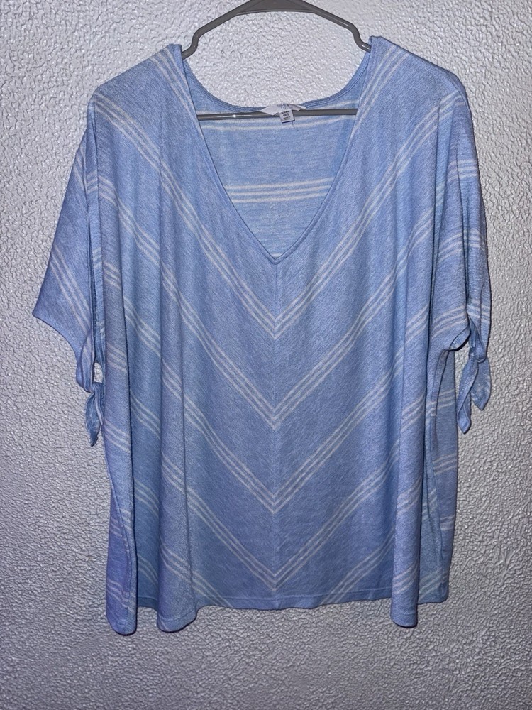 Time and Tru Women’s Blue Striped Blouse Size 22 XXXL