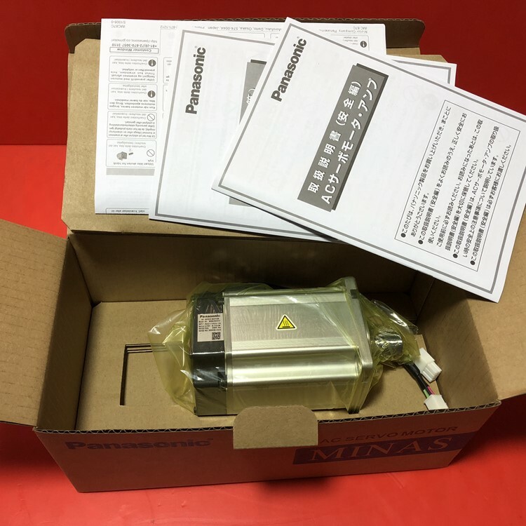 1PC NEW PANASONIC AC SERVO MOTOR MSMD042G1D