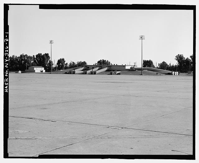 Photo:Plattsburgh Air Force Base NY 1960s Alert Apron Building View