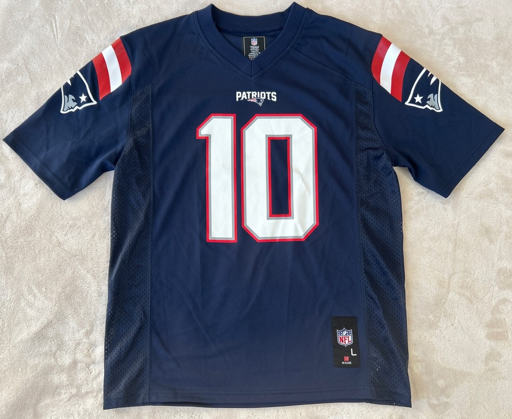 NFL Team Apparel Patriots #10 Jones Youth Size L 14/16 (B331)