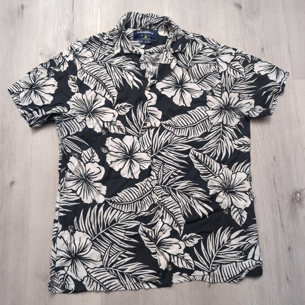 Chubbies Button Shirt Mens Medium Black White Hawaiian Tropical Beach Casual