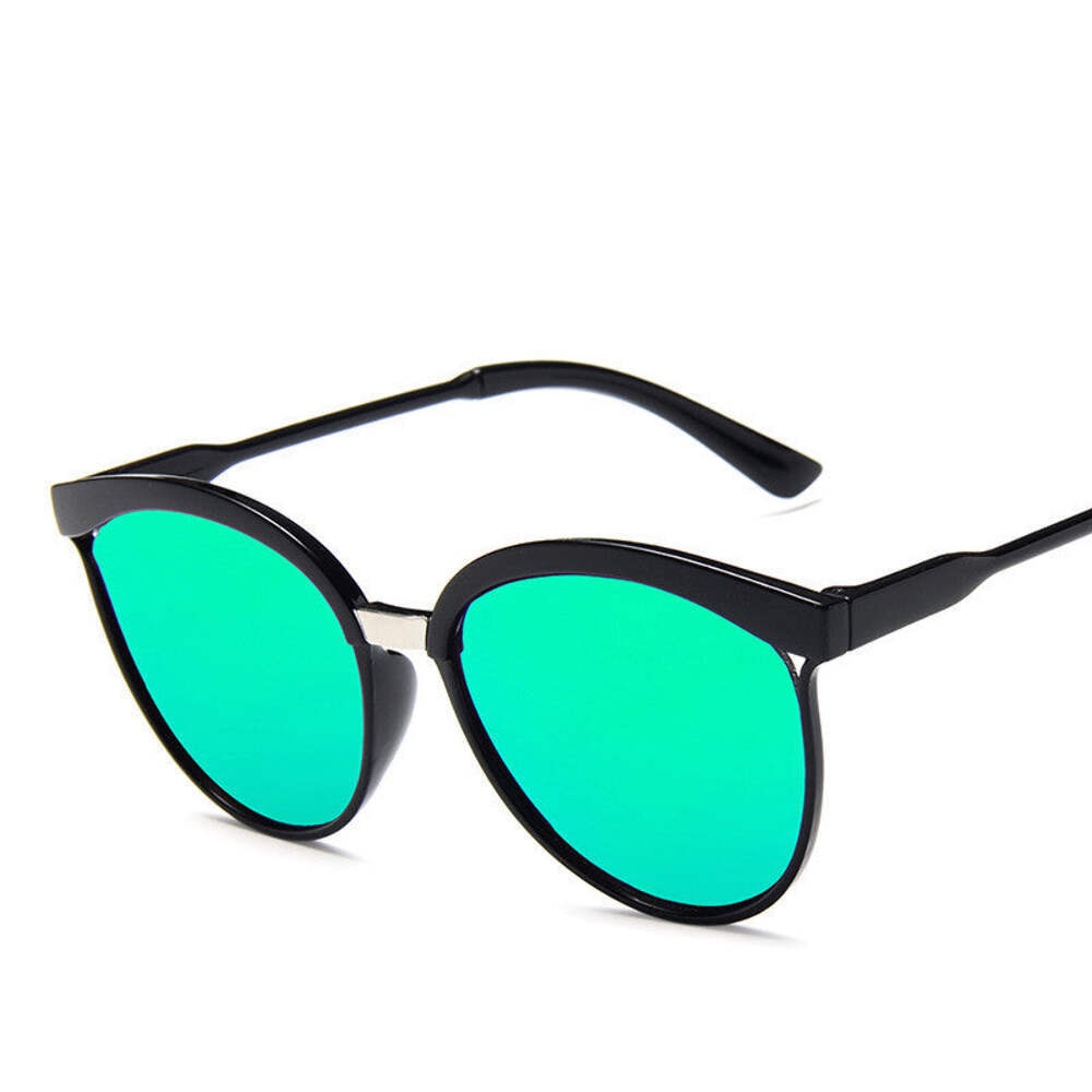 New Retro Large Rim Sunglasses for Travel, Fashion, Parties | Trending Eyewear |