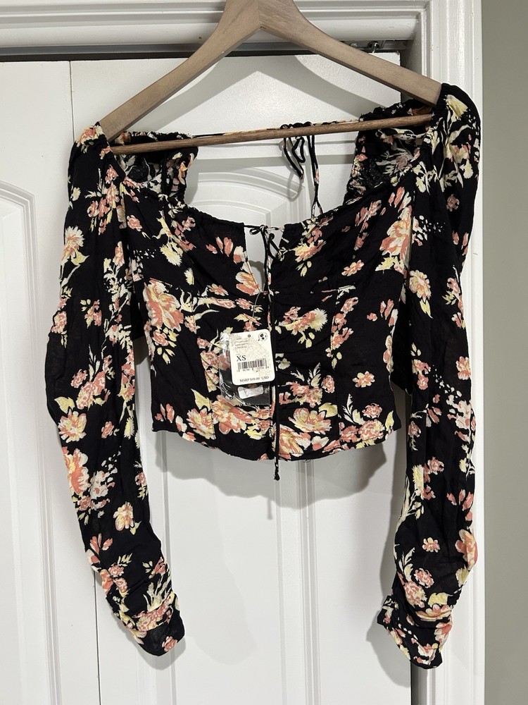 FREE PEOPLE Black Long Sleeve Floral Crop Top Tie Back Size XS NWT