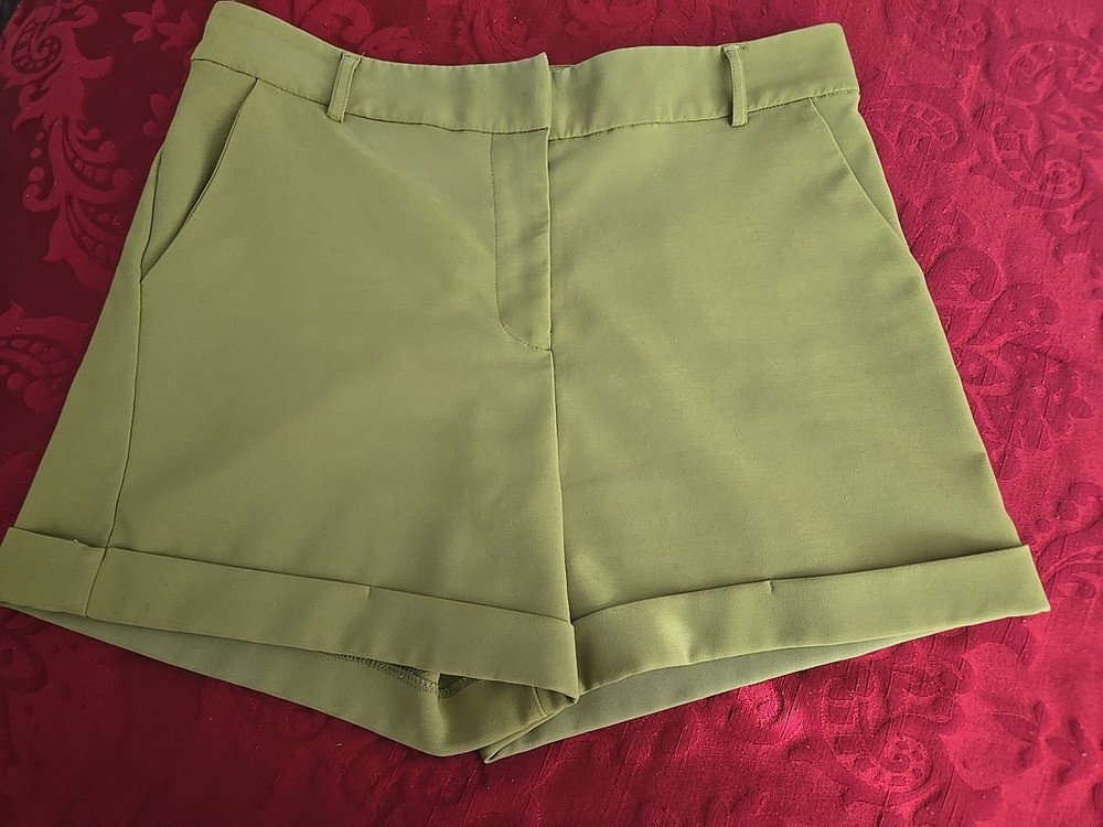 SALE!!!!!    Ovi Women's High Waist  Shorts, M, Green