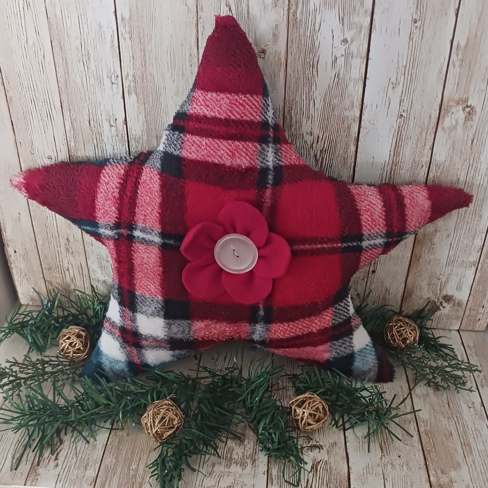 Christmas Star Accent Decor Pillow/ Plush Red & Green Plaid Fleece Fabric-image