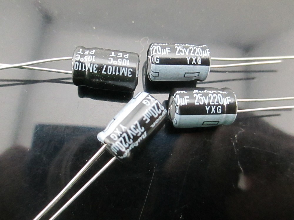 50pcs RUBYCON YXG 220uf 25v 220mfd Capacitor high frequency 105℃ 8*11.5mm