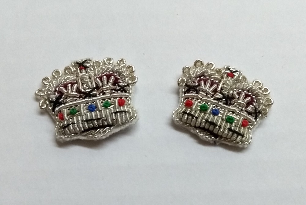Army Silver Crown Gilt Crimson Padding Hand Embroidered Insignia 5/8 Inch 1 Pair
