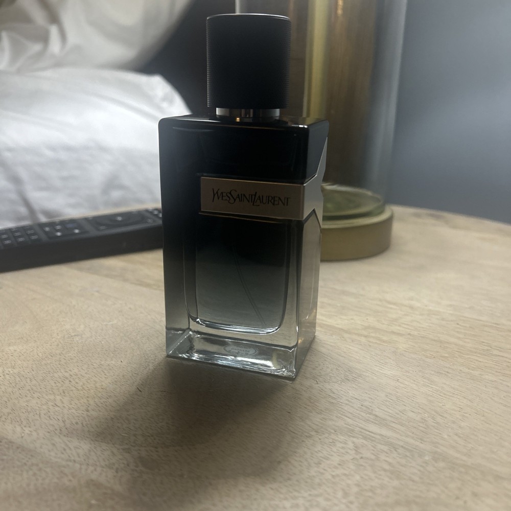 Yves Saint Laurent Y Eau de Parfum Spray 3.3 fl oz / 100 ml
