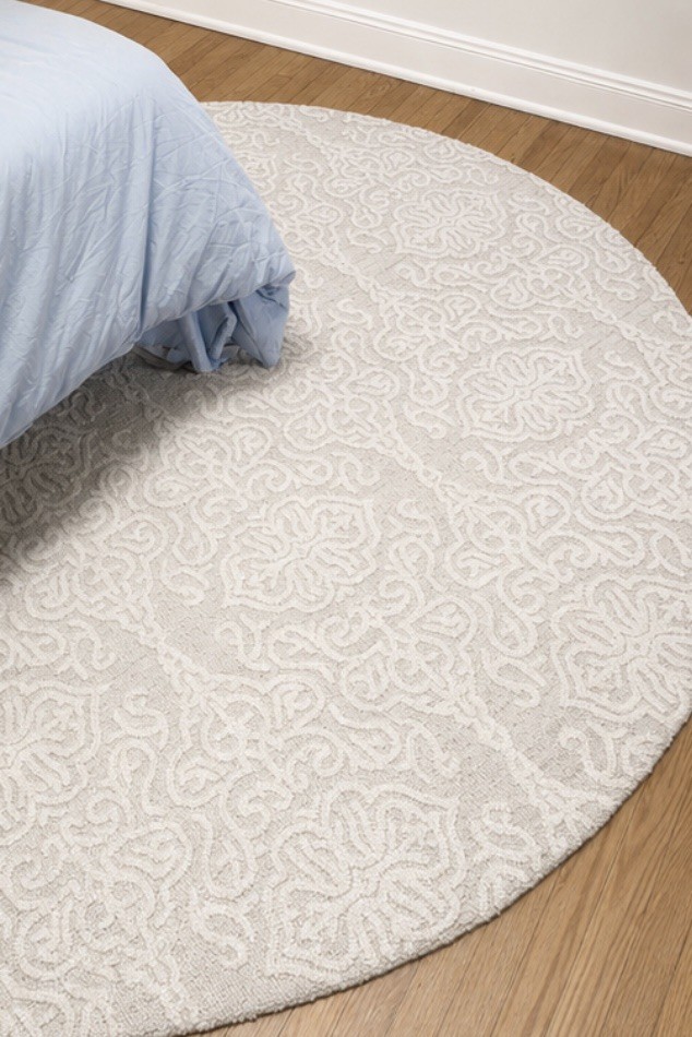 SAFAVIEH Blossom Collection 4' Round Silver/Ivory Area Rug - Handmade -  Wool