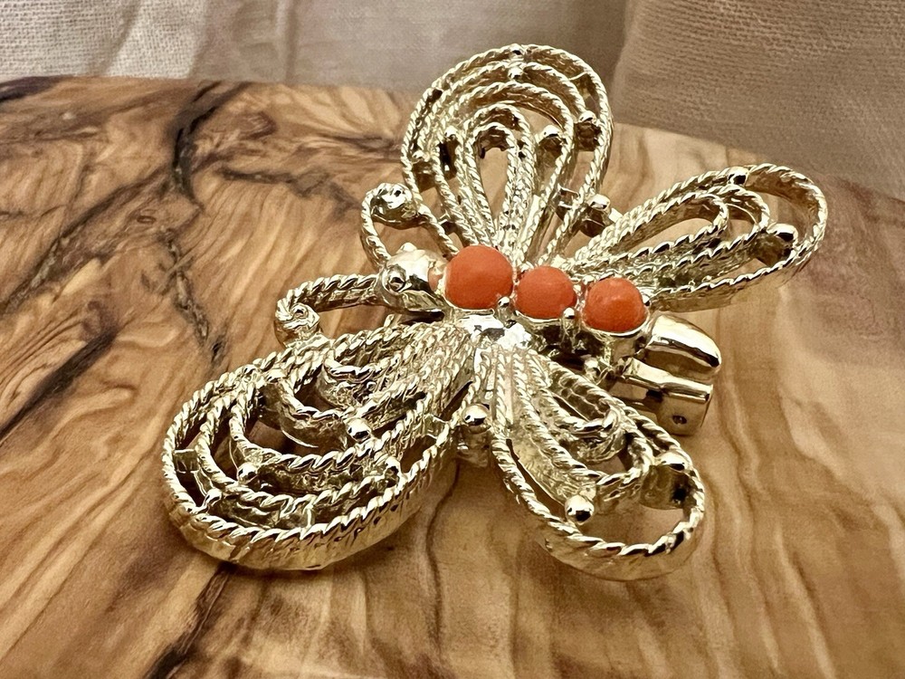 Gerry's Signed Vintage Butterfly Brooch Pin Faux Coral Stones Gold Tone Filigree