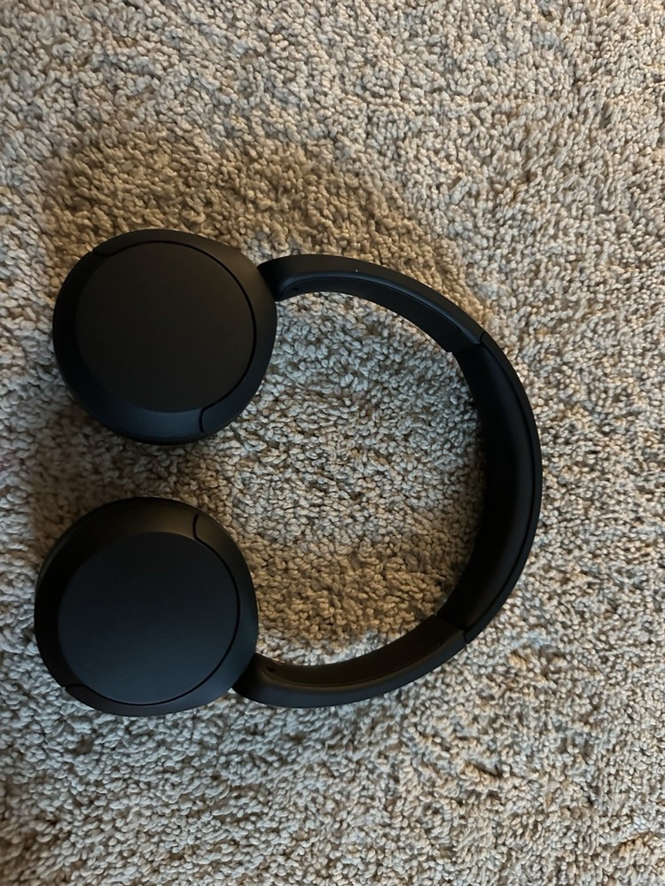 Sony WH-CH520 Wireless Over-Ear Headphones in Black – Lightweight Comfort & Long Battery Life