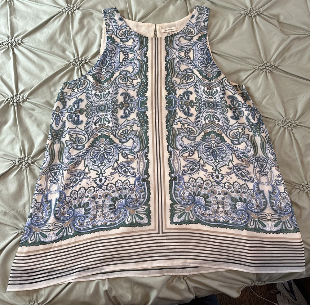 max studio sleeveless floral blouse size XL. #413