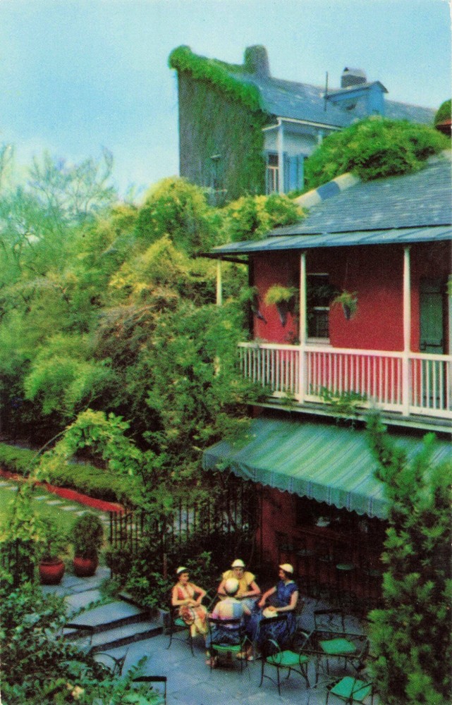 Pat O'Brien's Courtyard - New Orleans Louisiana LA - Postcard