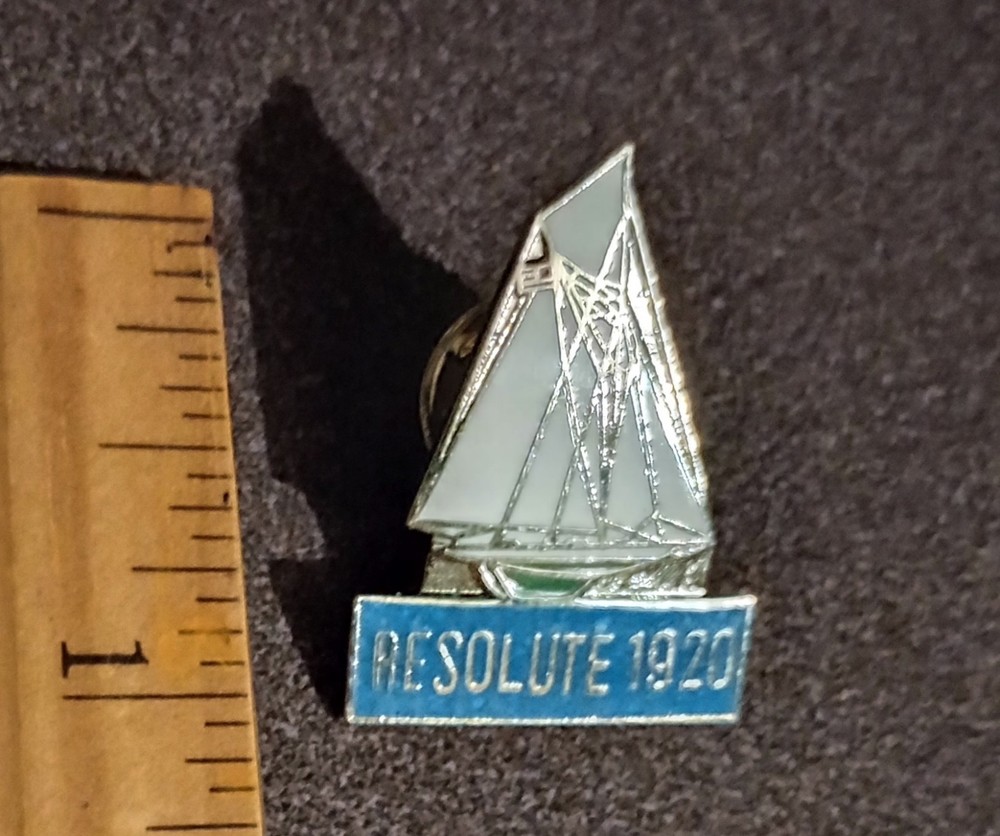Resolute 1920 America's Cup Winner New York Yacht Club Vintage Lapel Pin A-4