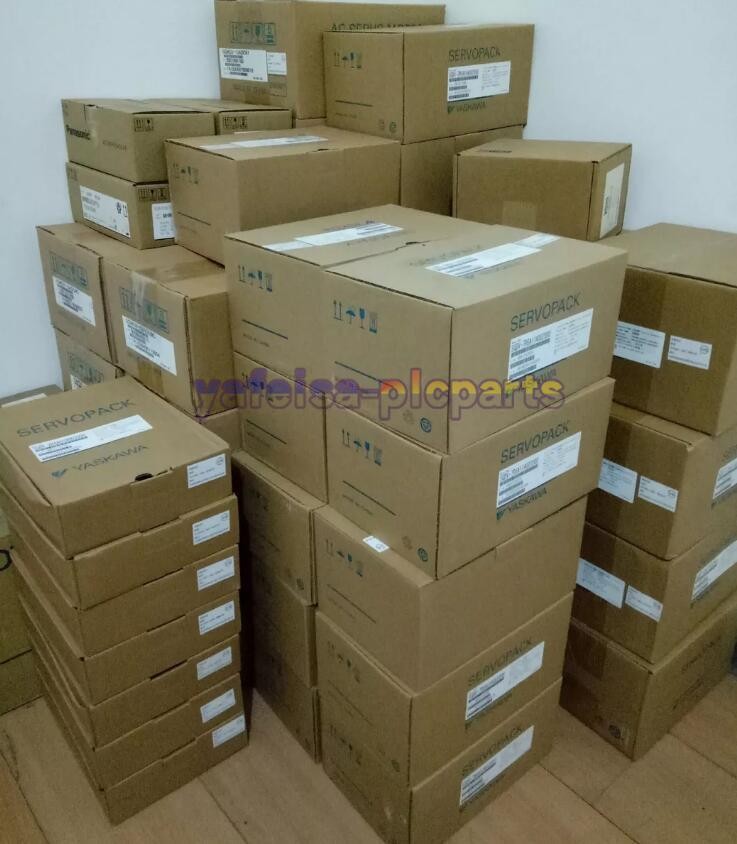 1PCS new Yaskawa SERVO DRIVE SGDB-15ADB SGDB15ADB