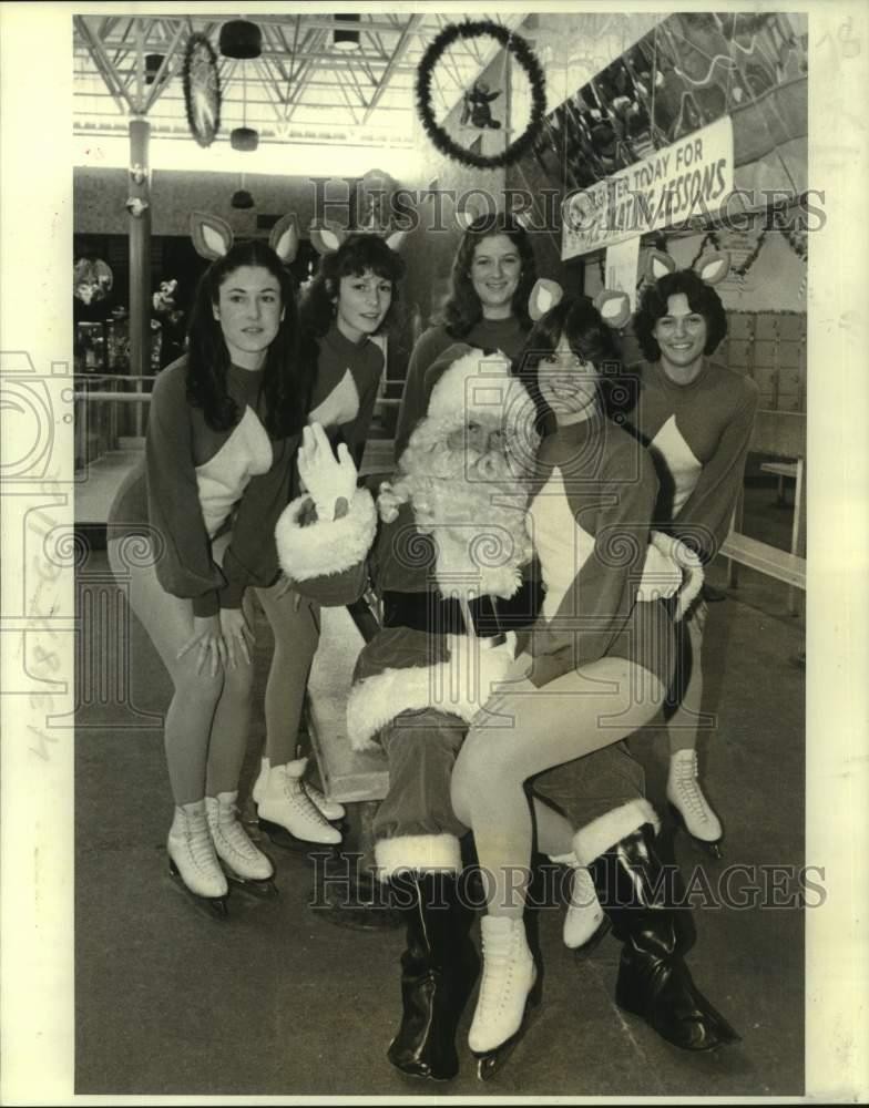 1979 Press Photo Ice skaters of Dixie Darling team at The Plaza's ice rink
