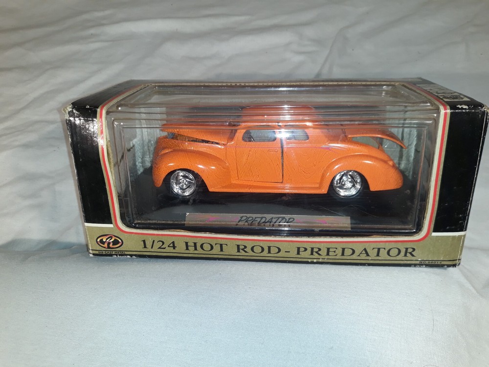 1:24 diecast Motormax Hot Rod PREDATOR Orange vintage toy classic car