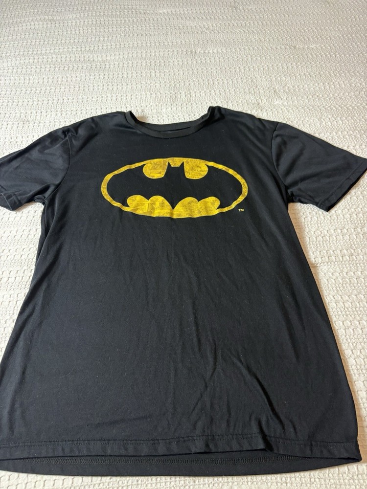 Boy’s Batman Aeropostale DC Comics T-Shirt Size Large Black