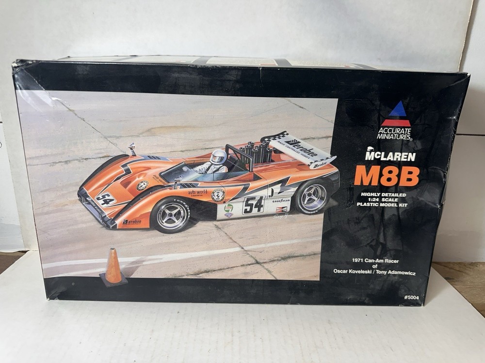 Accurate Miniatures McLaren M8B Can-Am Racer 1:24 Model Kit (COMPLETE UNBUILT)-image