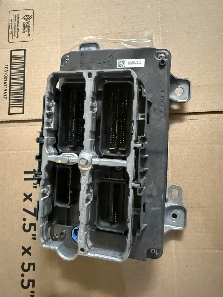 OEM 2025 TESLA CYBERTRUCK REAR RIGHT MID BATTERY CONTROLLER MODULE 1810836-12-D