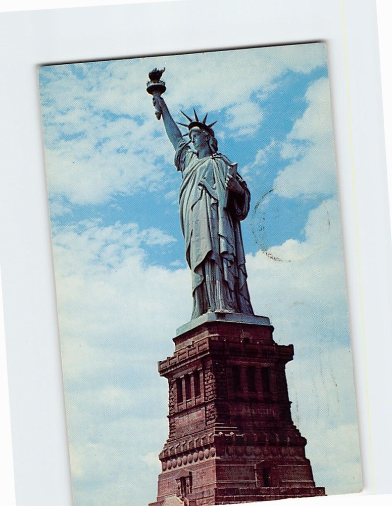 Postcard Statue Of Liberty NYC NY USA
