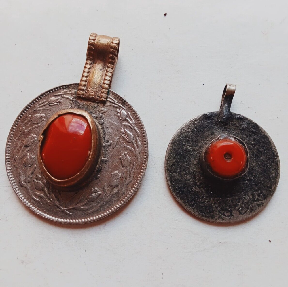 SILVER ANCIENT AMULET ISLAMIC PENDANT ARABIC ANTIQUE RARE COIN BERBE WITH STONE