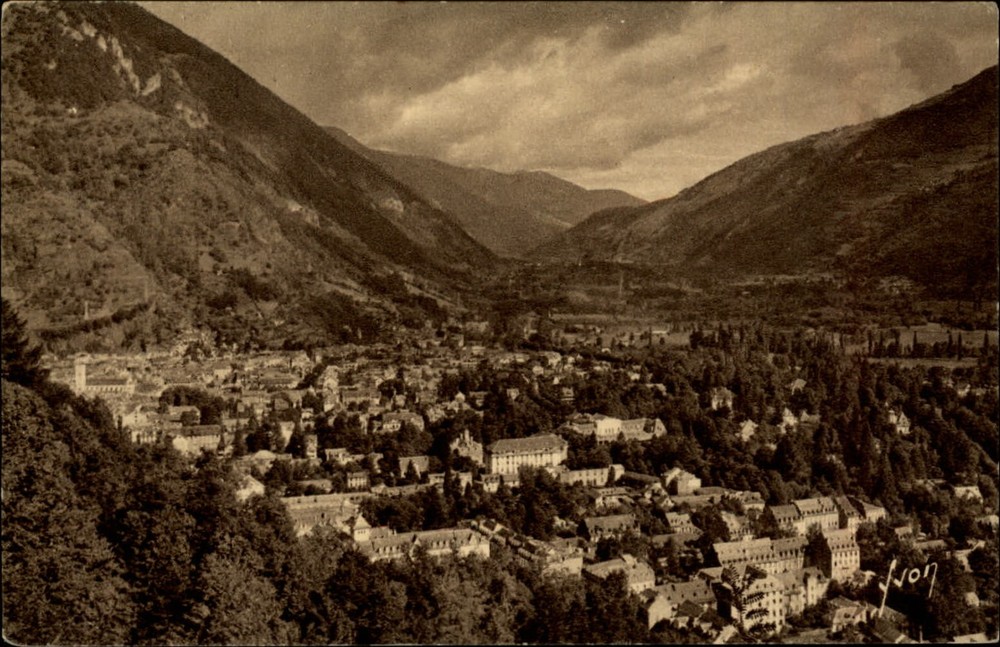 Aerial Luchon Haute-Garonne France view vintage postcard s139