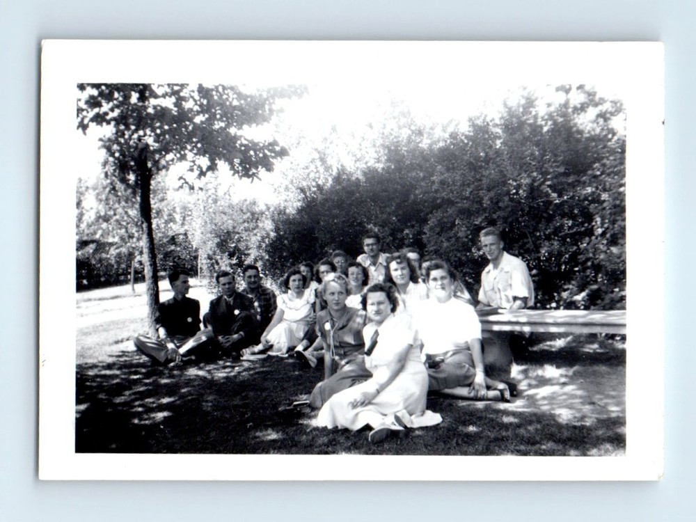 Old Vintage Photo MEN WOMEN SITTING OUTSIDE GROUP PICTURE SNAPHOT PHOTOGRAPH