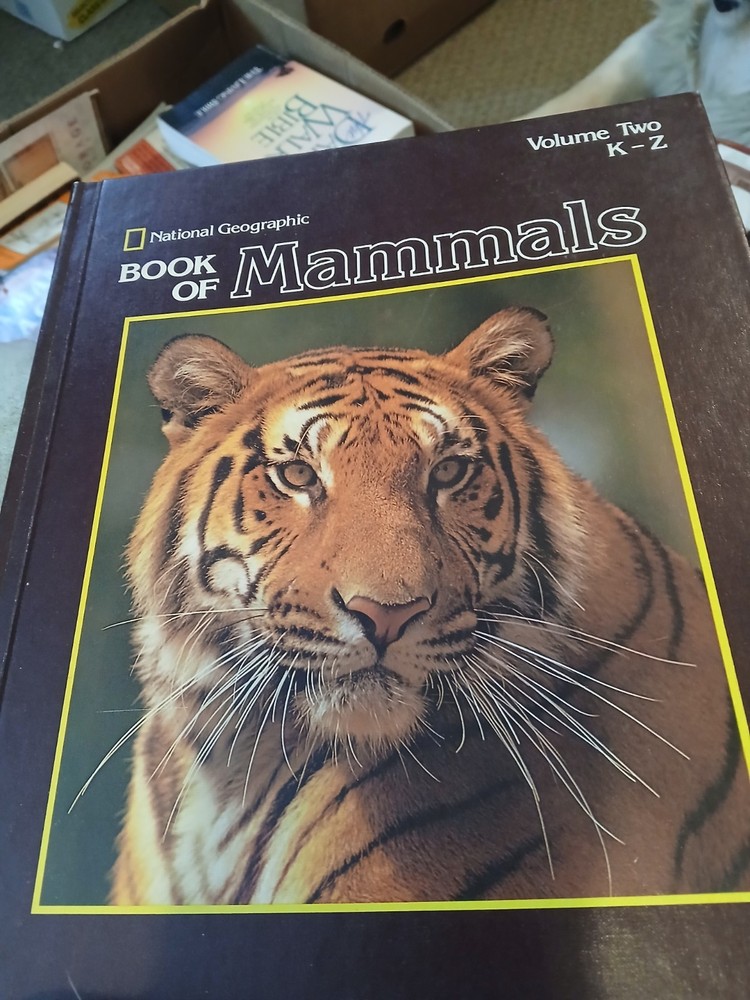 National Geographic Book Of Mammals volume 2 K- Z great condition copyright 1981