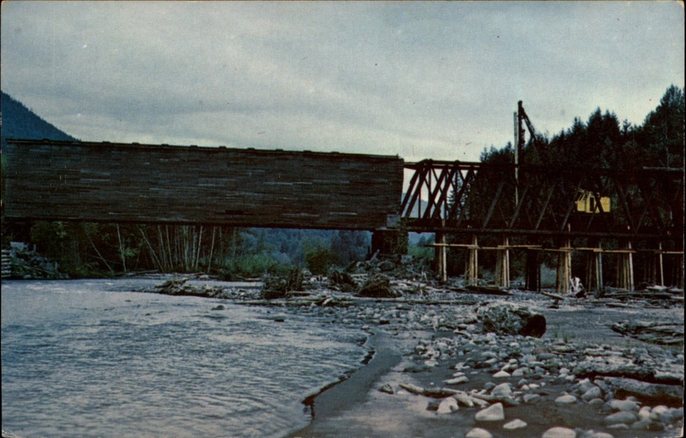 Park Junction Covered Bridge Pierce County Washington vintage postcard z501