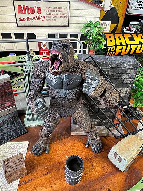 Neca 7 Inch King Kong Action Figure with Mini Car American Goods 2616