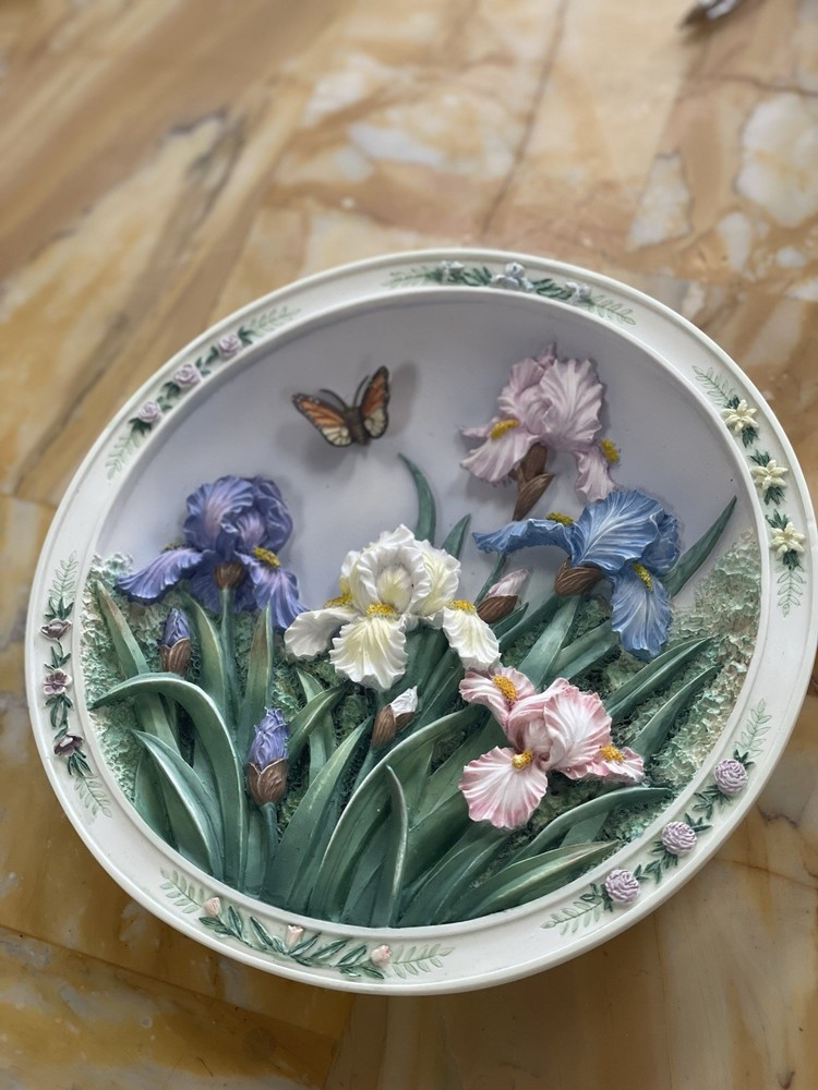Lena Liu Beautiful Garden Iris Garden Bradford Exchange 3D Plate 1994 Collectible