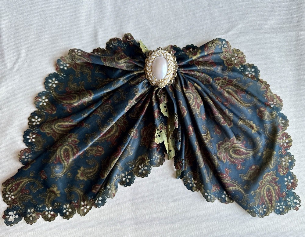 Vintage 1980s Paisley Fabric Fan Brooch – Faux Pearl & Gold-Tone Statement Pin