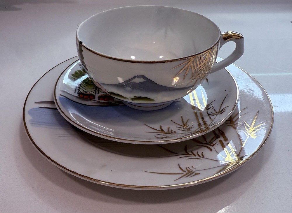 Vintage Kutani Hand painted Mt Fuji Tea Cups Saucers Plates Made In Japan