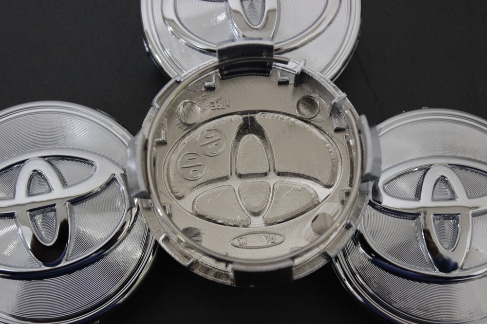 (4) TOYOTA WHEEL RIMS CENTER HUB CAP CAPS CHROME BASE CHROME LOGO 62MM CAMRY