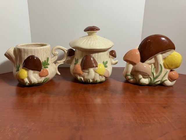 Vintage Arnel's Mushroom Pottery 3 Pc Set Sugar Bowl Creamer Napkin Holder