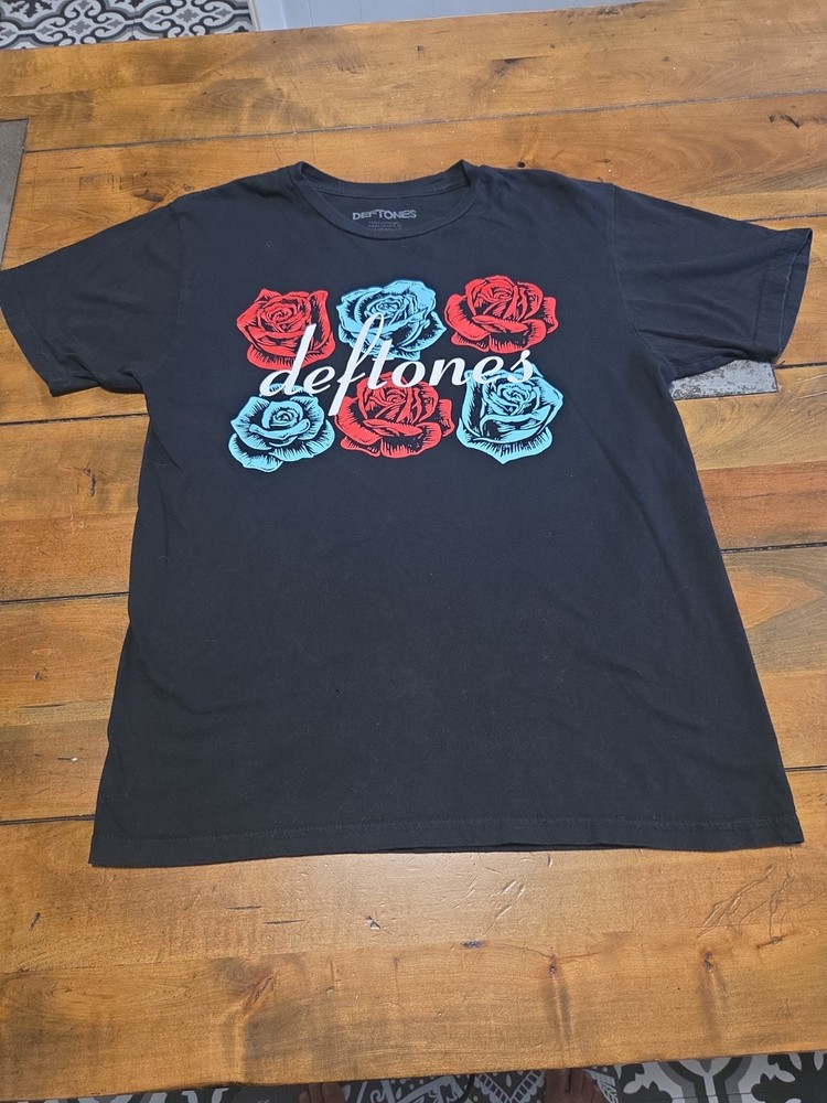 Deftones Shirt Black Mens Large Roses Graphic Tee Alt Metal Rock Band Spell Out
