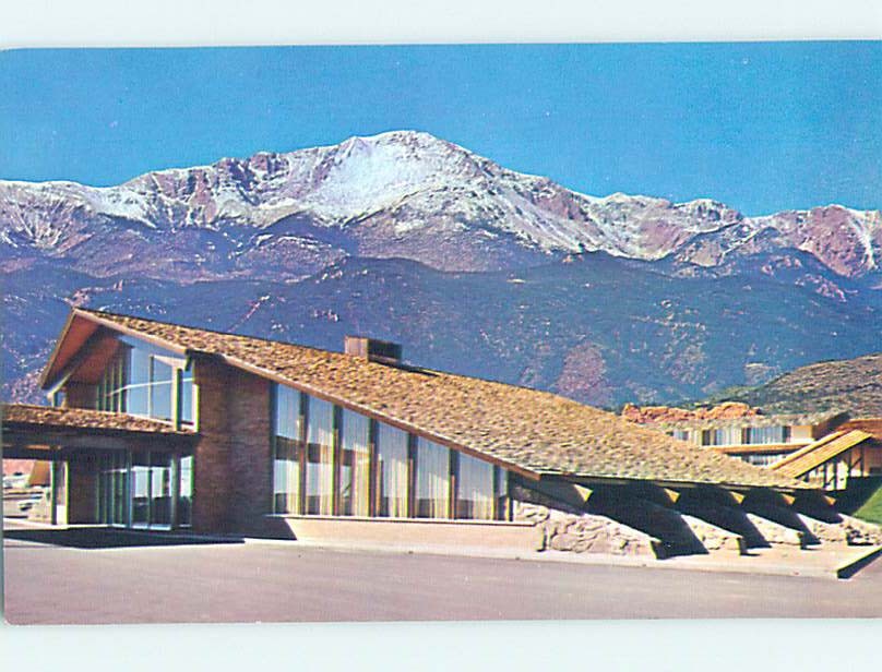 Pre-1980 MOTEL SCENE Colorado Springs Colorado CO m/09 AD9009
