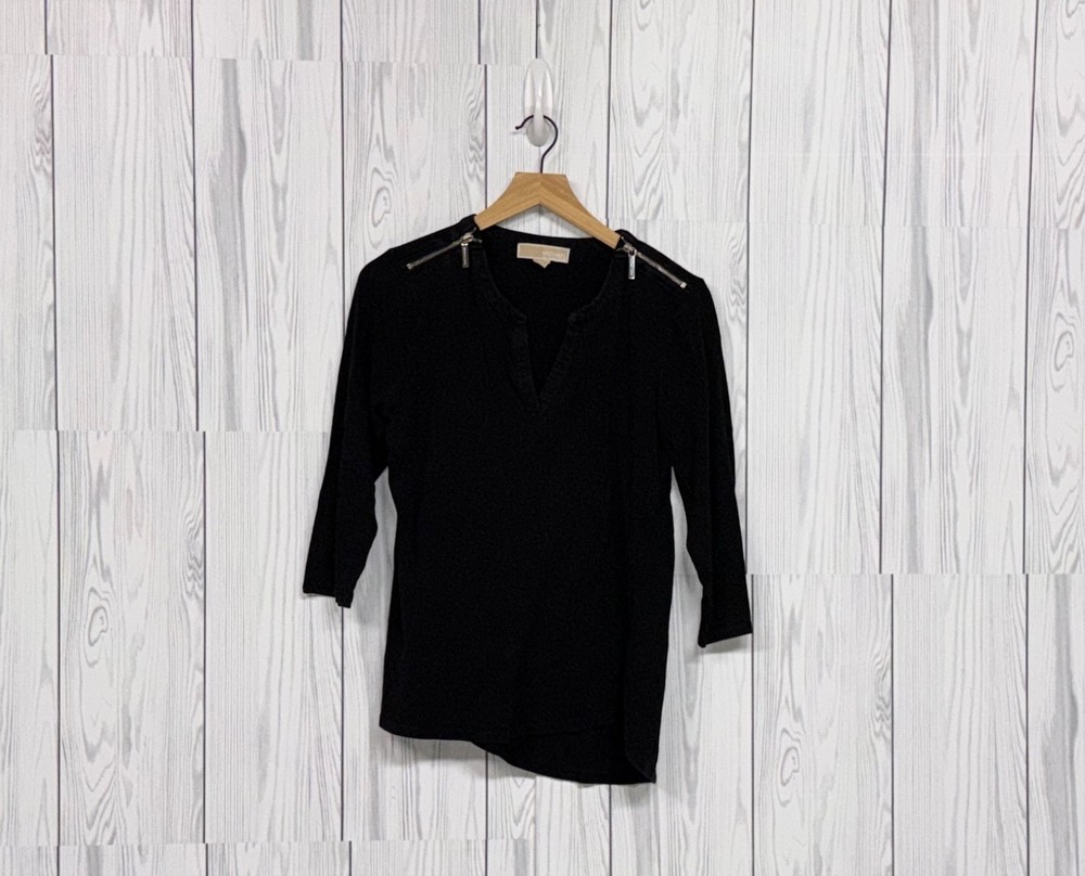 Michael Kors top womens size medium long sleeve solid black blouse