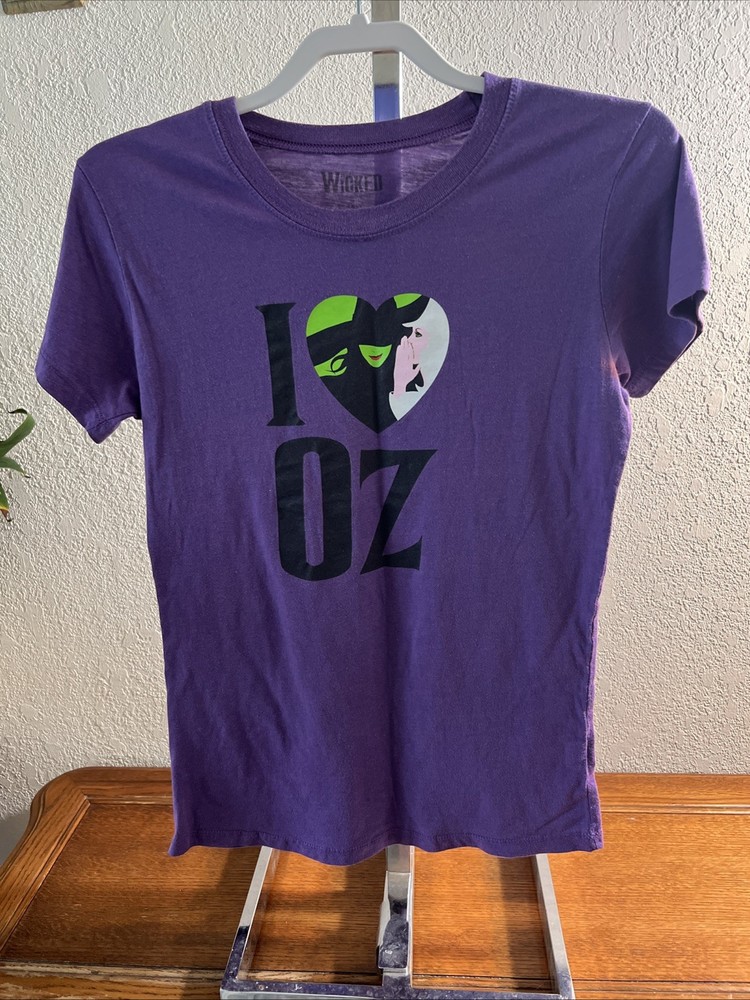 Wicked I Love OZ Purple Short Sleeve Graphic Tee Sz Small Broadway