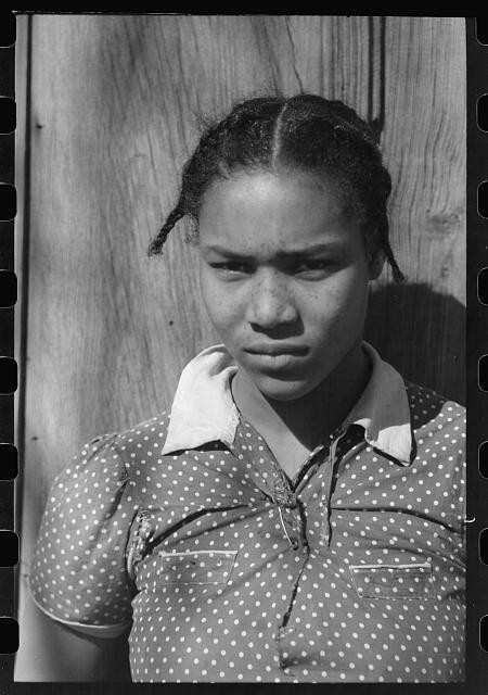 Photo:Creek County Oklahoma 1940 Pomp Hall Daughter Portrait