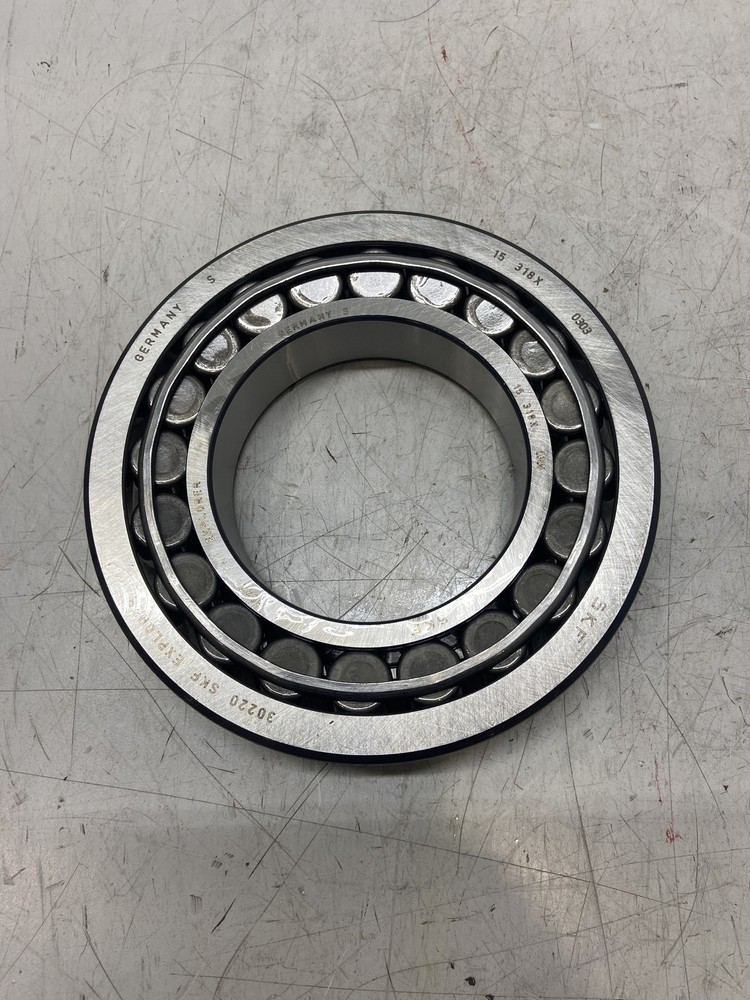 SKF 30220 Single Row Tapered Roller Bearing 3.937 ID 7.09 OD 1.45 Width