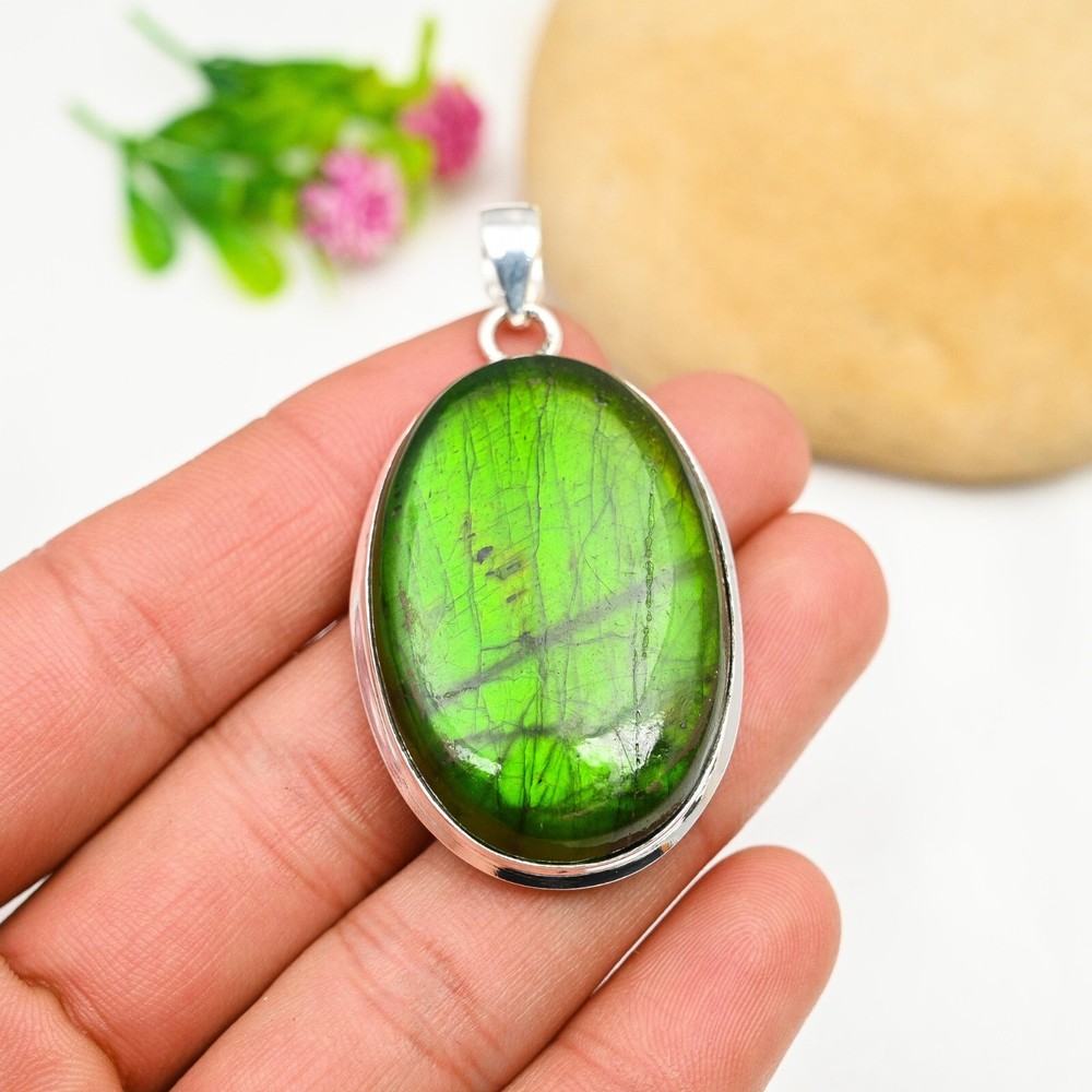Green Flash Labradorite Gemstone Pendant 925 Sterling Silver Handmade Jewelry