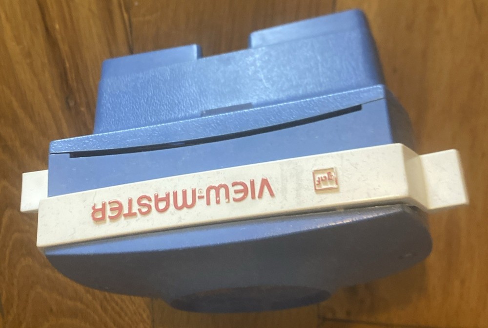 Vintage GAF Blue & White View Master Lighted Stereo Viewer Works